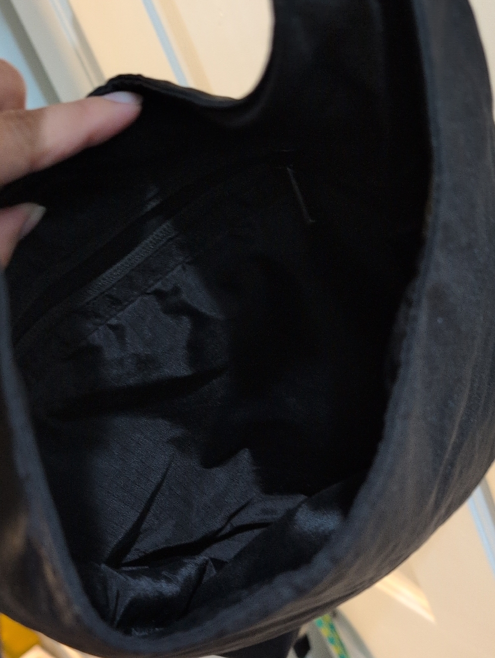 Small Nylon Sling Baggu - Picture 8 of 11